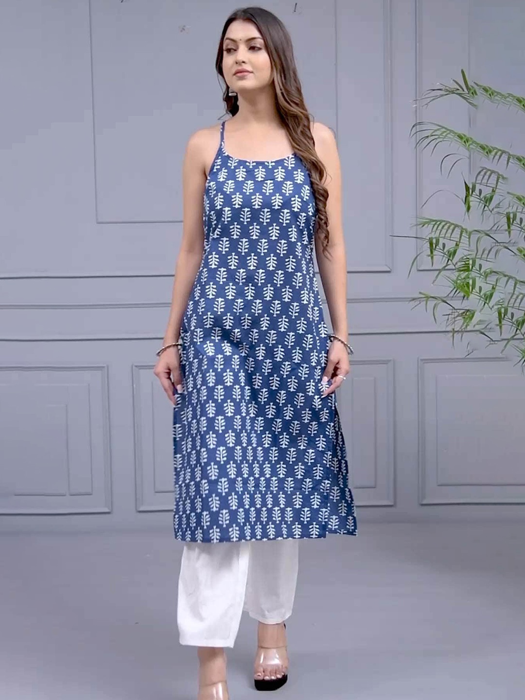 

Aspriya Ethnic Motifs Printed Shoulder Straps Cotton Straight Kurta, Blue
