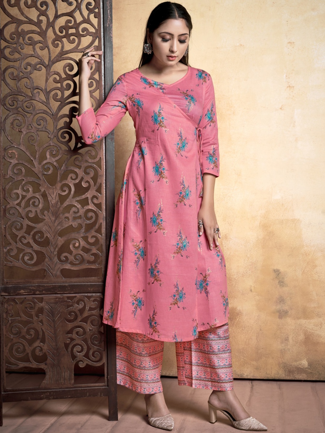 

Mitera Floral Printed Regular Kurta with Palazzos, Pink