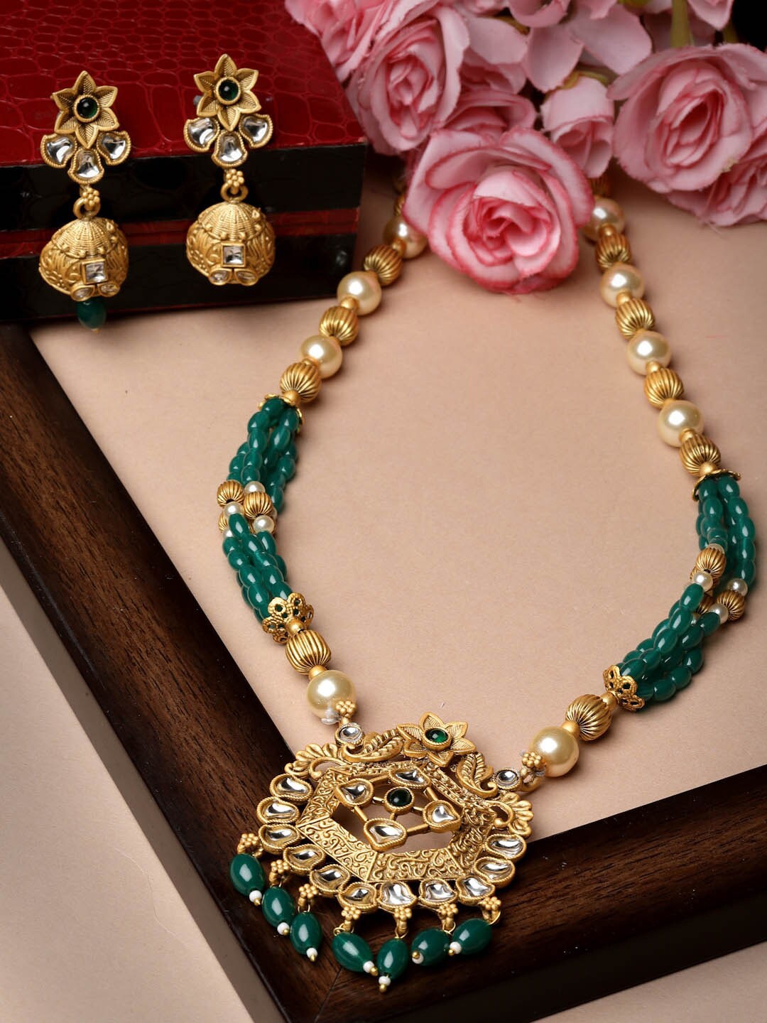 

ADIVA Gold-Plated Kundan Stones Studded And Beaded Jewellery Set