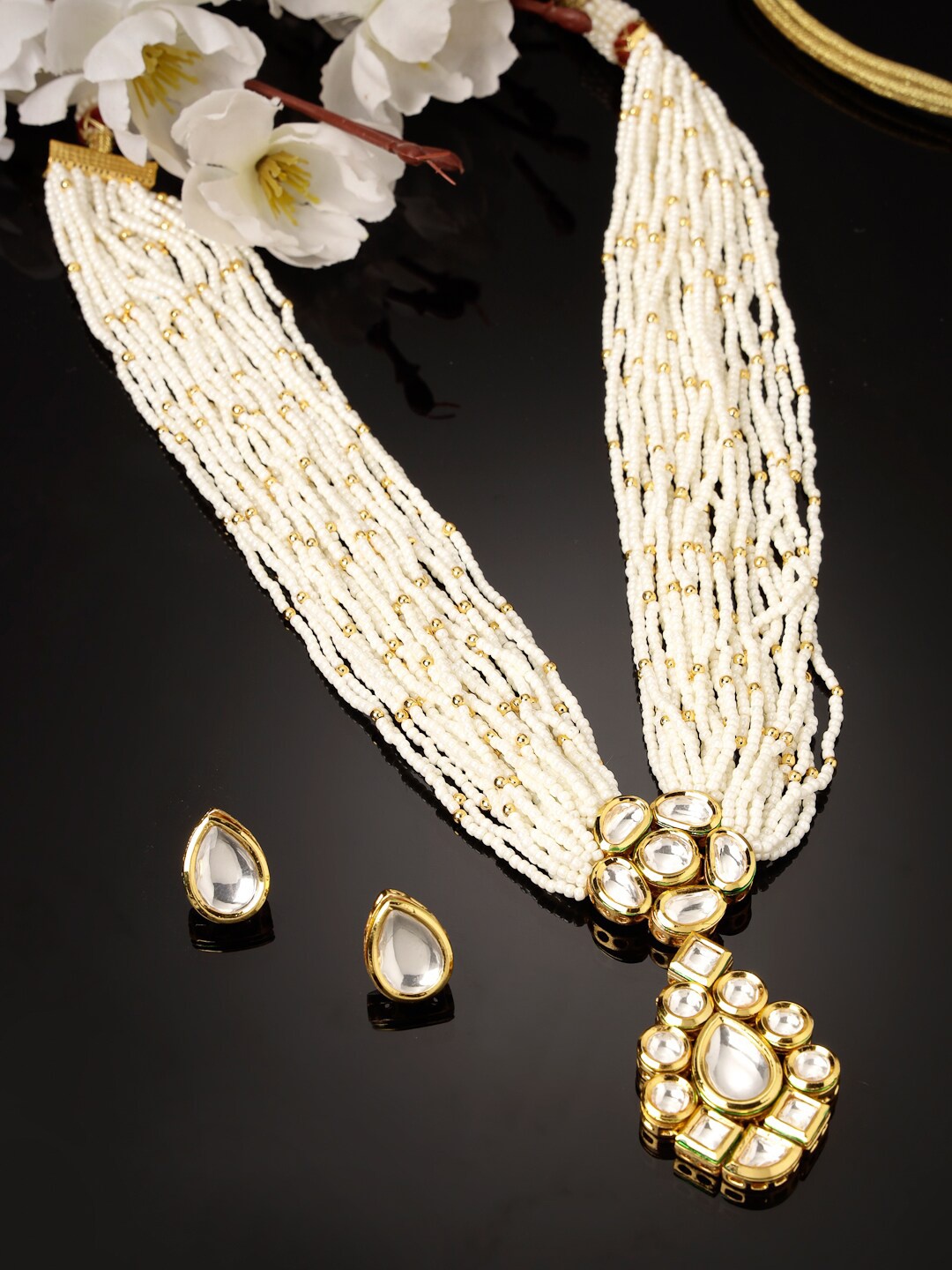 

ADIVA Gold-Plated Kundan-Stones Studded & Beaded Necklace And Earrings
