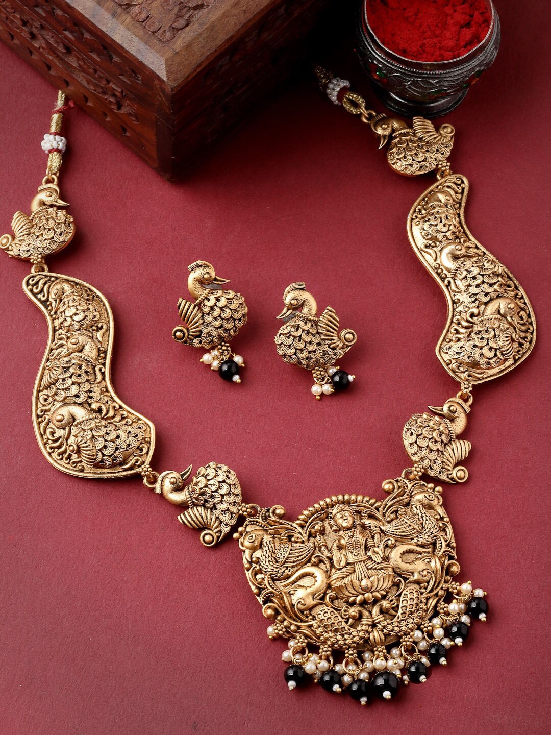 

ADIVA Gold Plated Beaded Jewellery Set