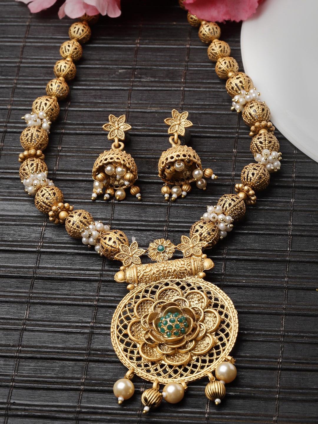 

ADIVA Gold Plated Stones Studded & Pearls Beaded Floral Shaped Jewellery Set