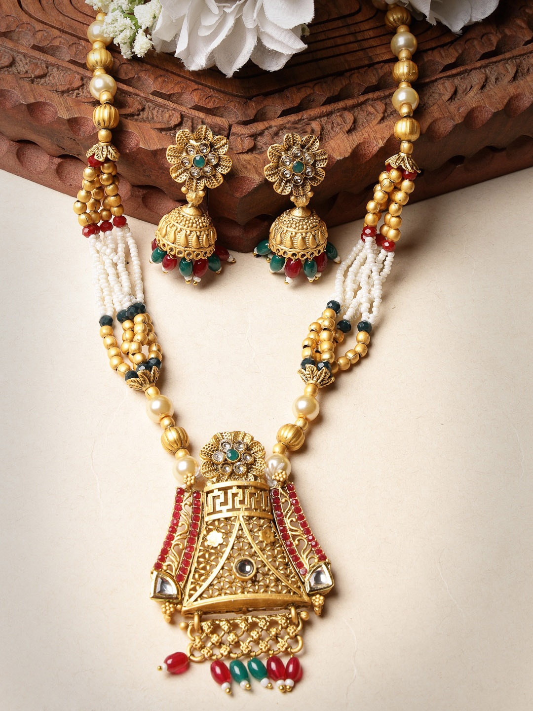 

ADIVA Gold-Plated Kundan-Studded & Pearl-Beaded Jewellery Set