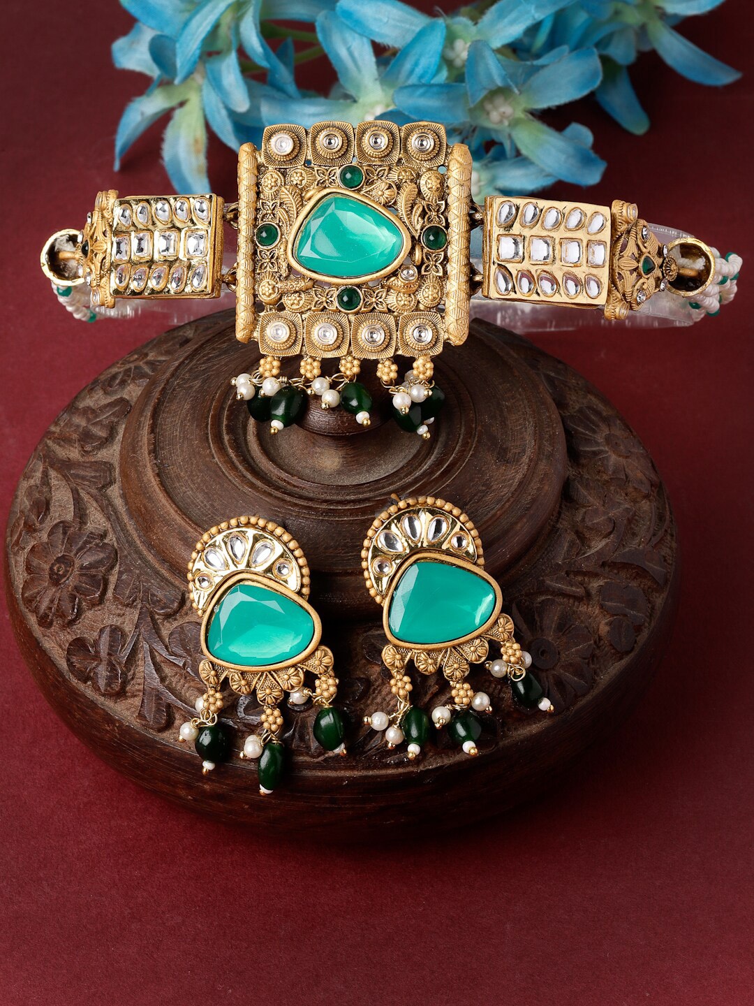

ADIVA Gold-Plated Kundan Stone Studded Jewellery Set