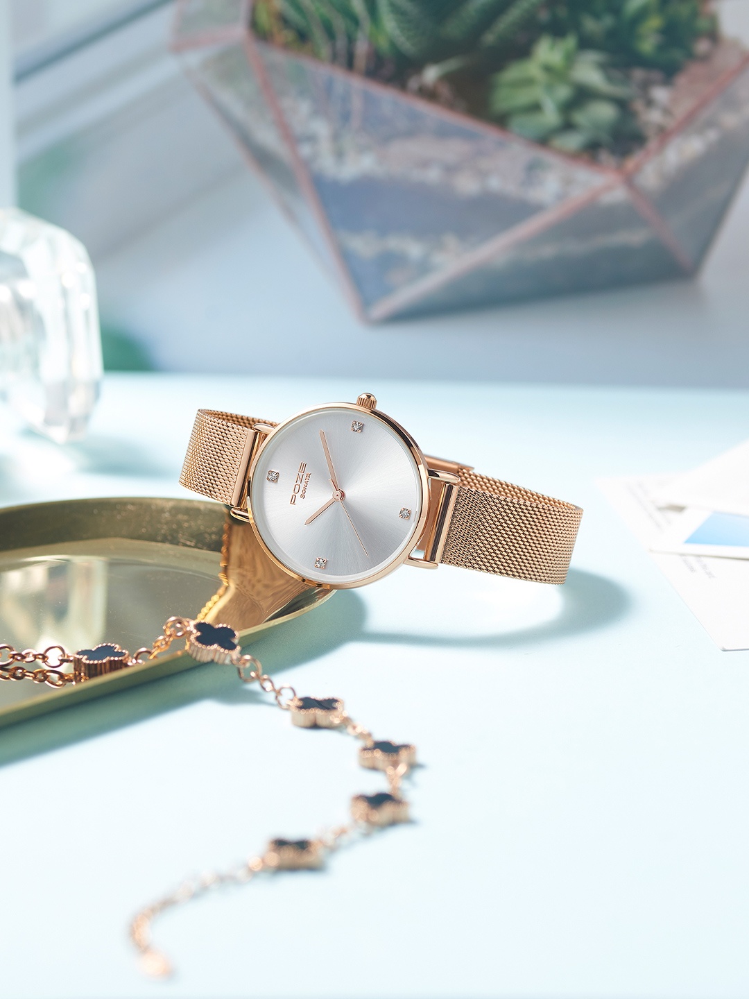 

Sonata Poze Women Bracelet Style Straps Analogue Watch SP80048WM01W, Gold