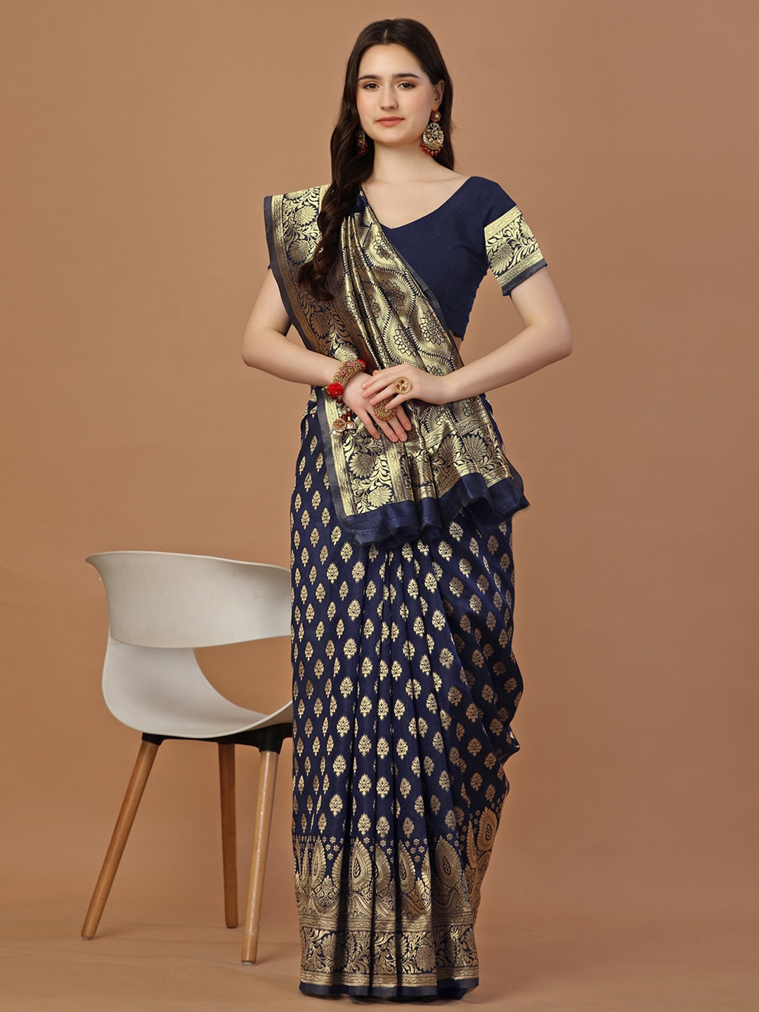 

Leelavati Ethnic Motifs Woven Design Zari Pure Silk Kanjeevaram Saree, Navy blue
