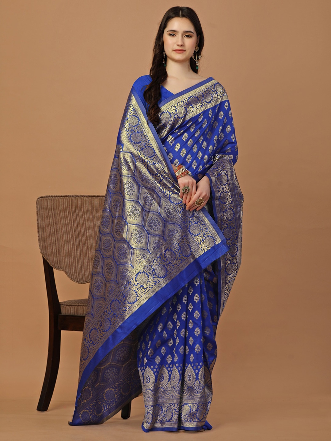 

Leelavati Ethnic Motifs Woven Design Zari Pure Silk Kanjeevaram Saree, Blue