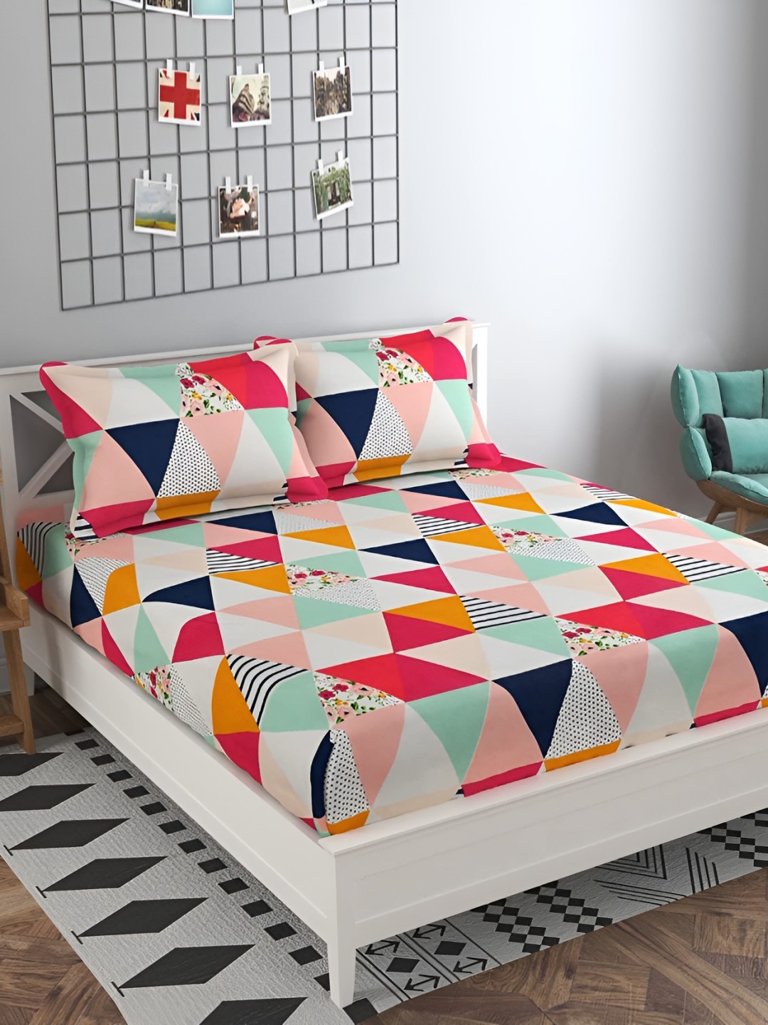

THE HOME STYLE Geometric 300 TC King Bedsheet With 2 Pillow Covers, White