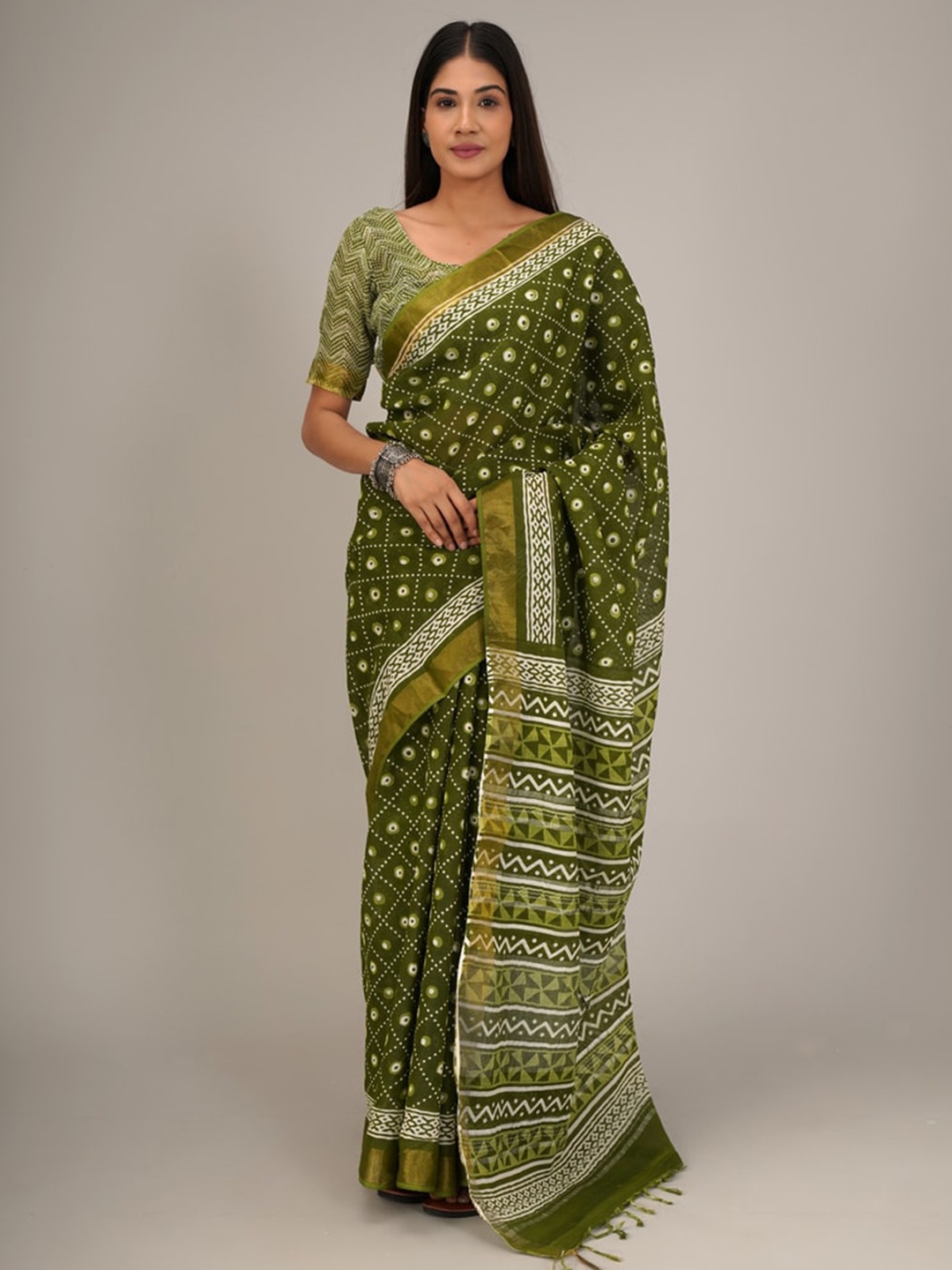 

clothonus Ethnic Motifs Printed Zari Block Print Saree, Green