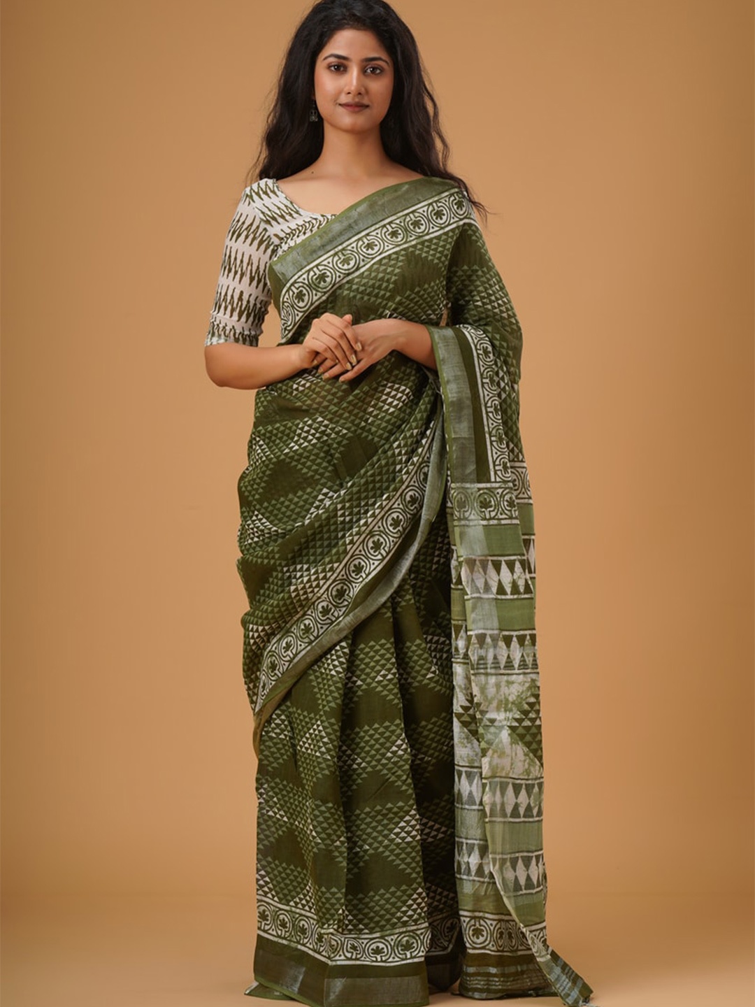 

clothonus Ethnic Motifs Printed Zari Block Print Saree, Green