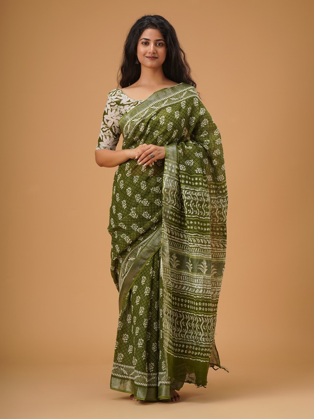 

clothonus Ethnic Motifs Printed Zari Block Print Saree, Green