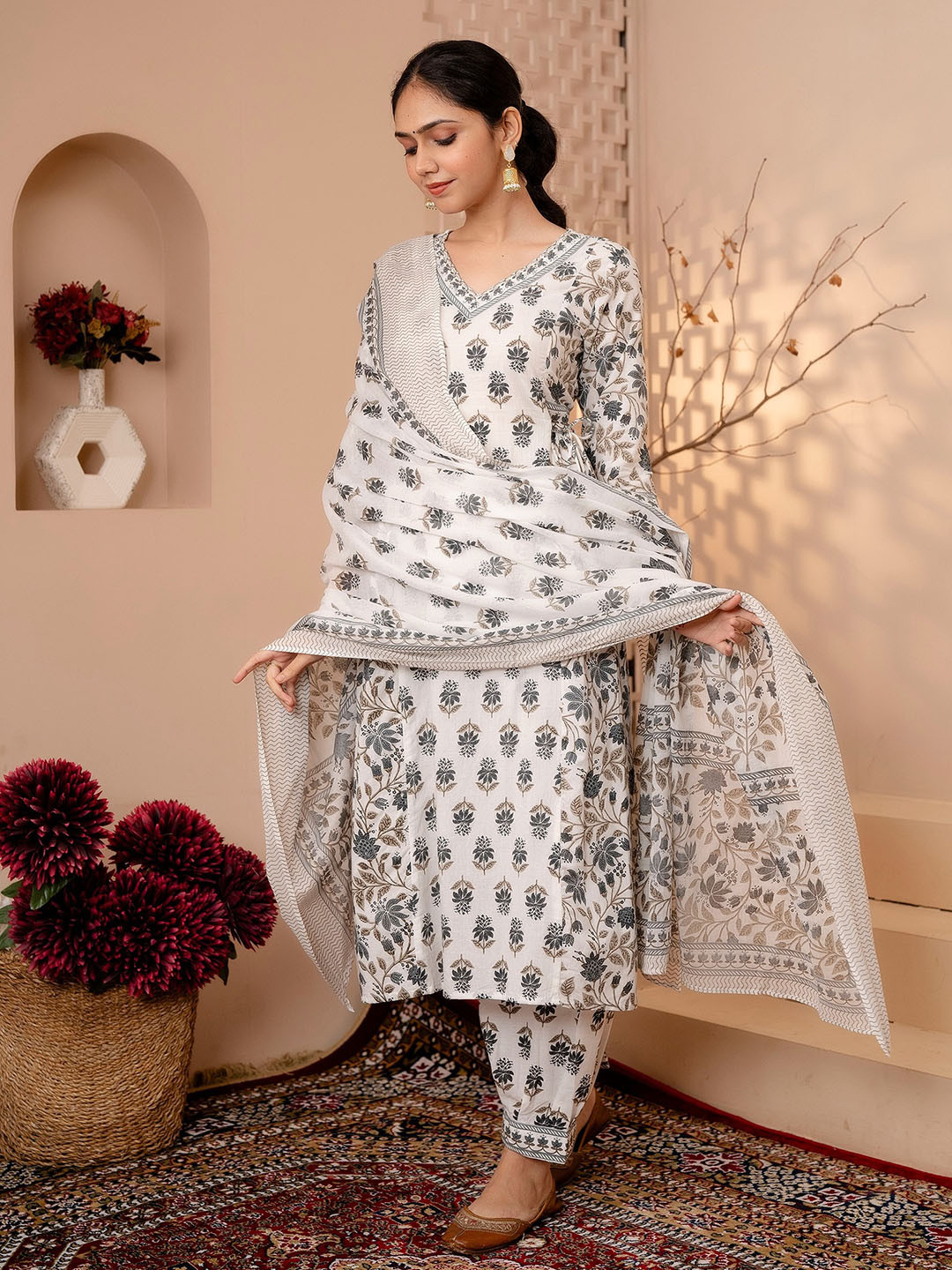 

SIJOPA Floral Printed Regular Sequinned Pure Cotton Kurta With Trouser & Dupatta, Grey