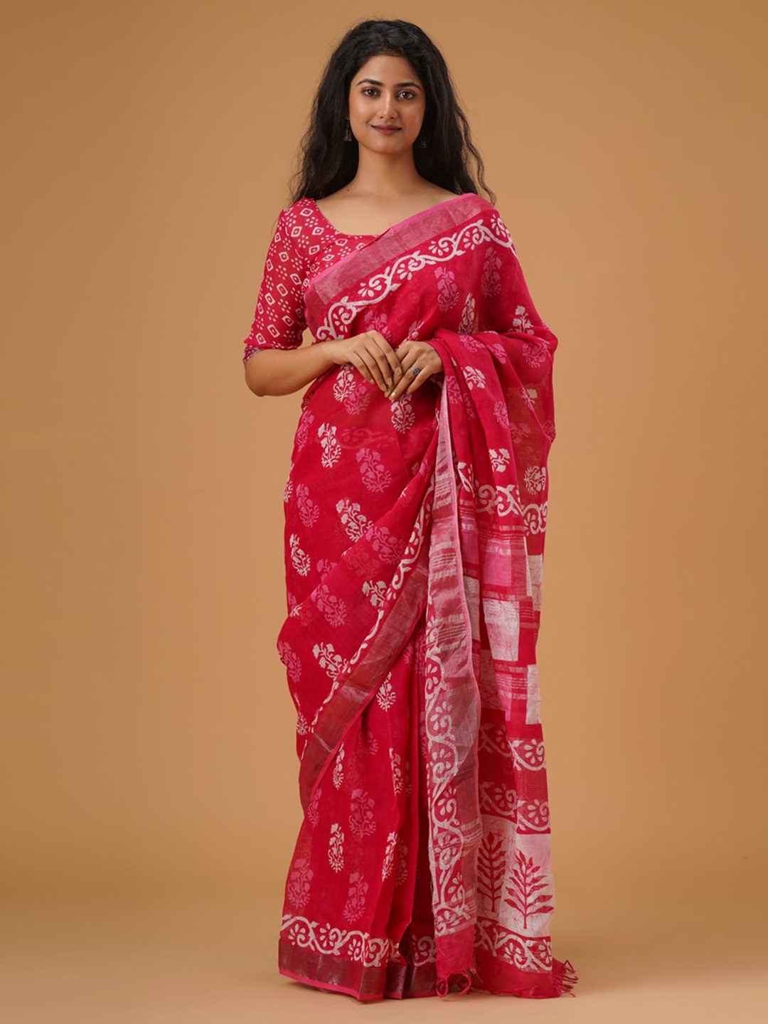 

KIAARON Floral Block Printed Saree, Pink