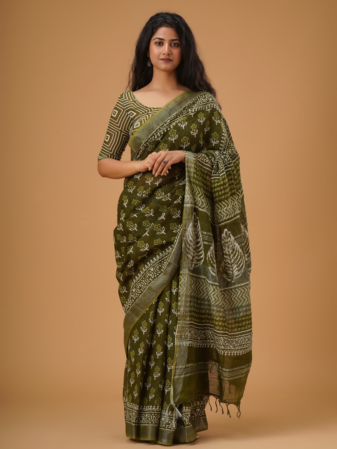 

KIAARON Floral Printed Zari Cotton Ikat Saree, Green