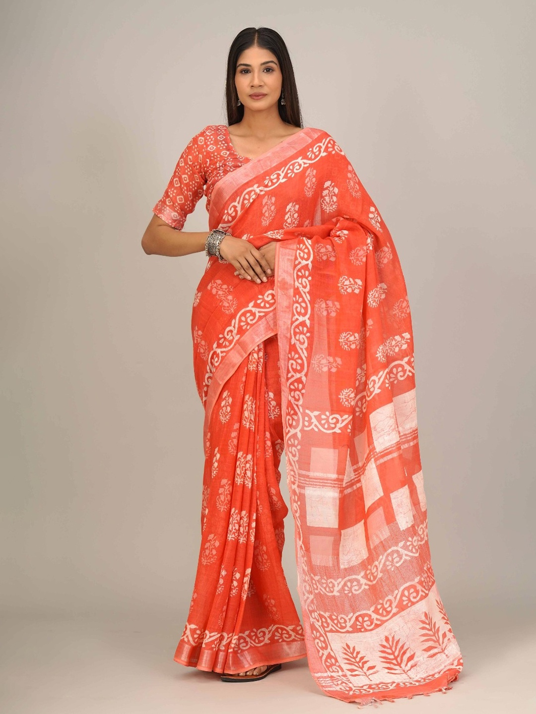 

KIAARON Floral Zari Block Printed Saree, Orange