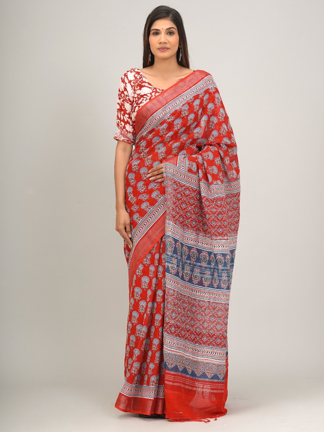 

KIAARON Ethnic Motifs Printed Zari Cotton Saree, Red