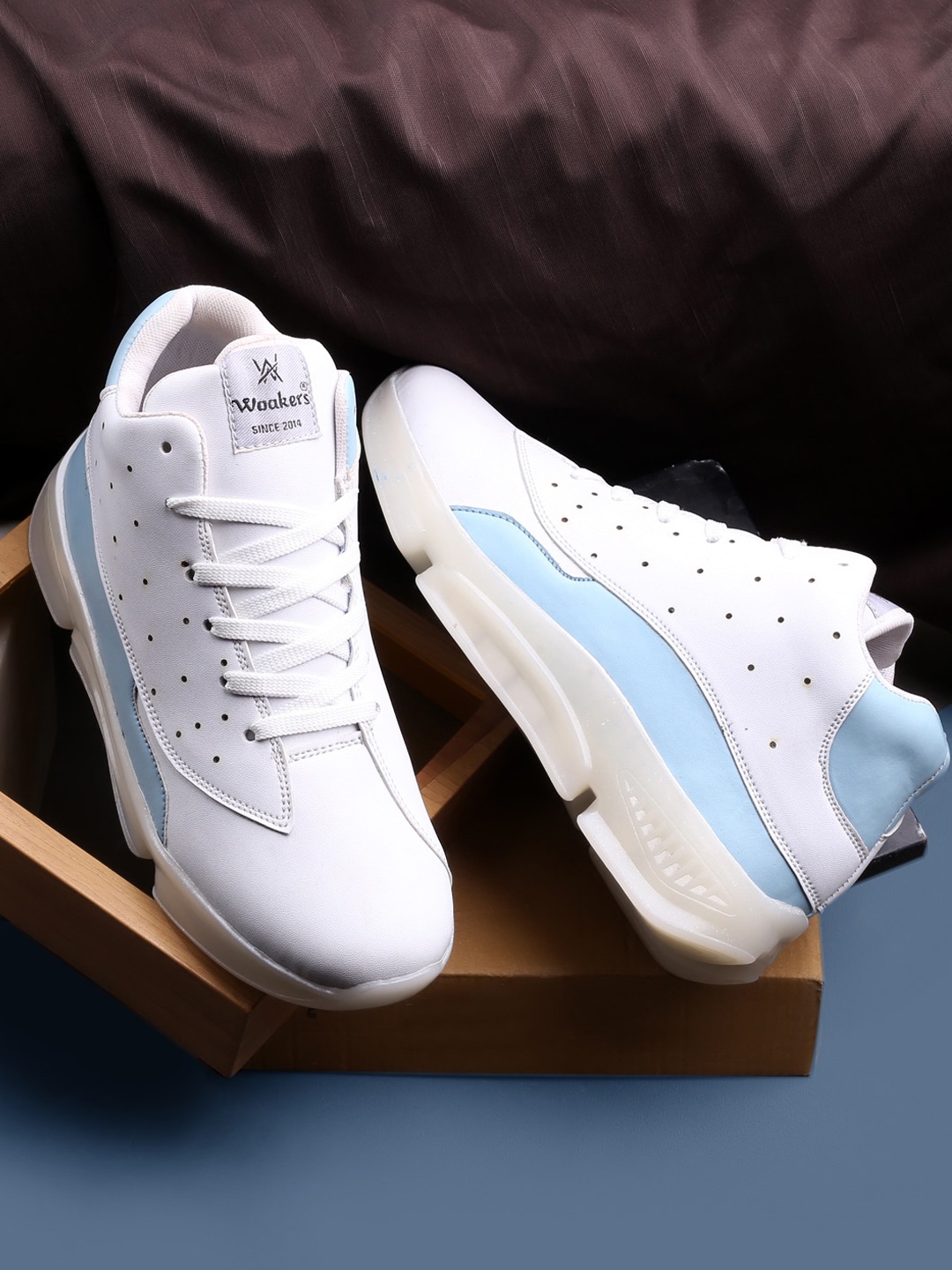 

Woakers Men Round Toe Lace-Ups Sneakers, White