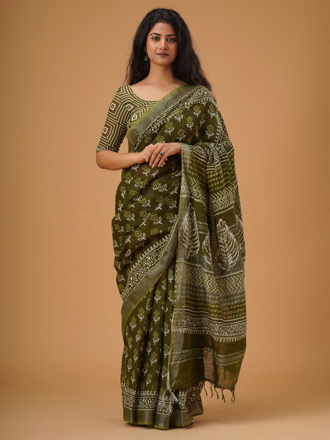 

JALTHER Ethnic Motifs Zari Block Print Saree, Green