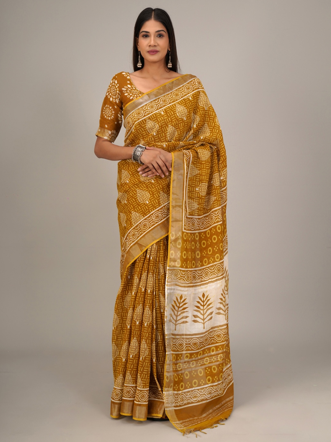 

JALTHER Ethnic Motifs Zari Block Print Saree, Yellow