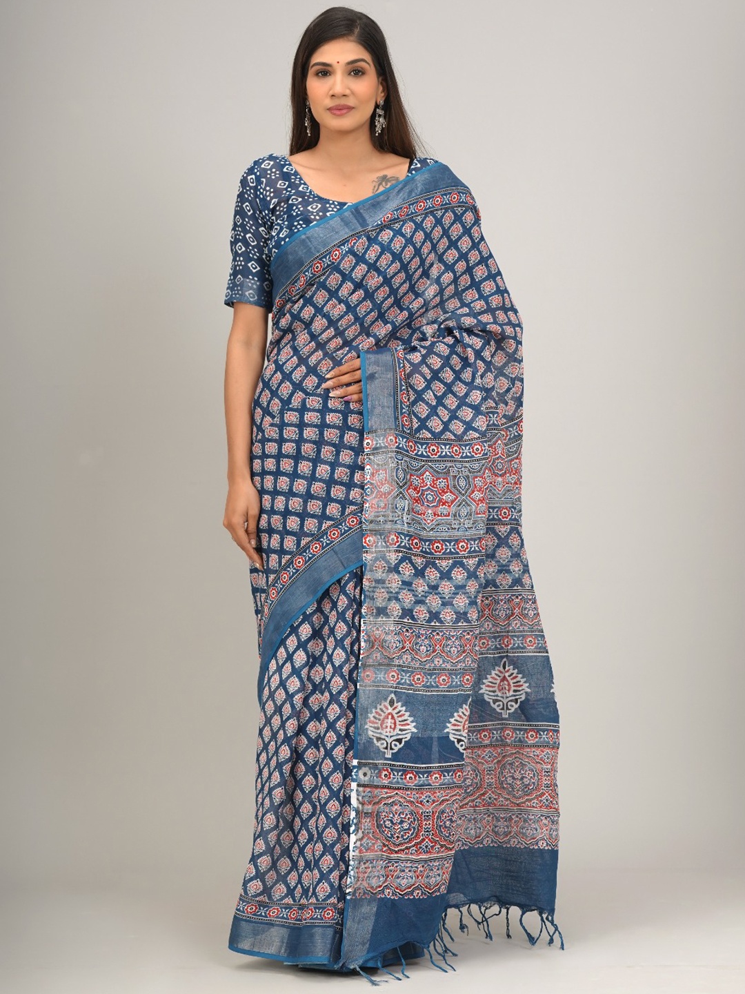 

JALTHER Ethnic Motifs Zari Block Print Saree, Blue