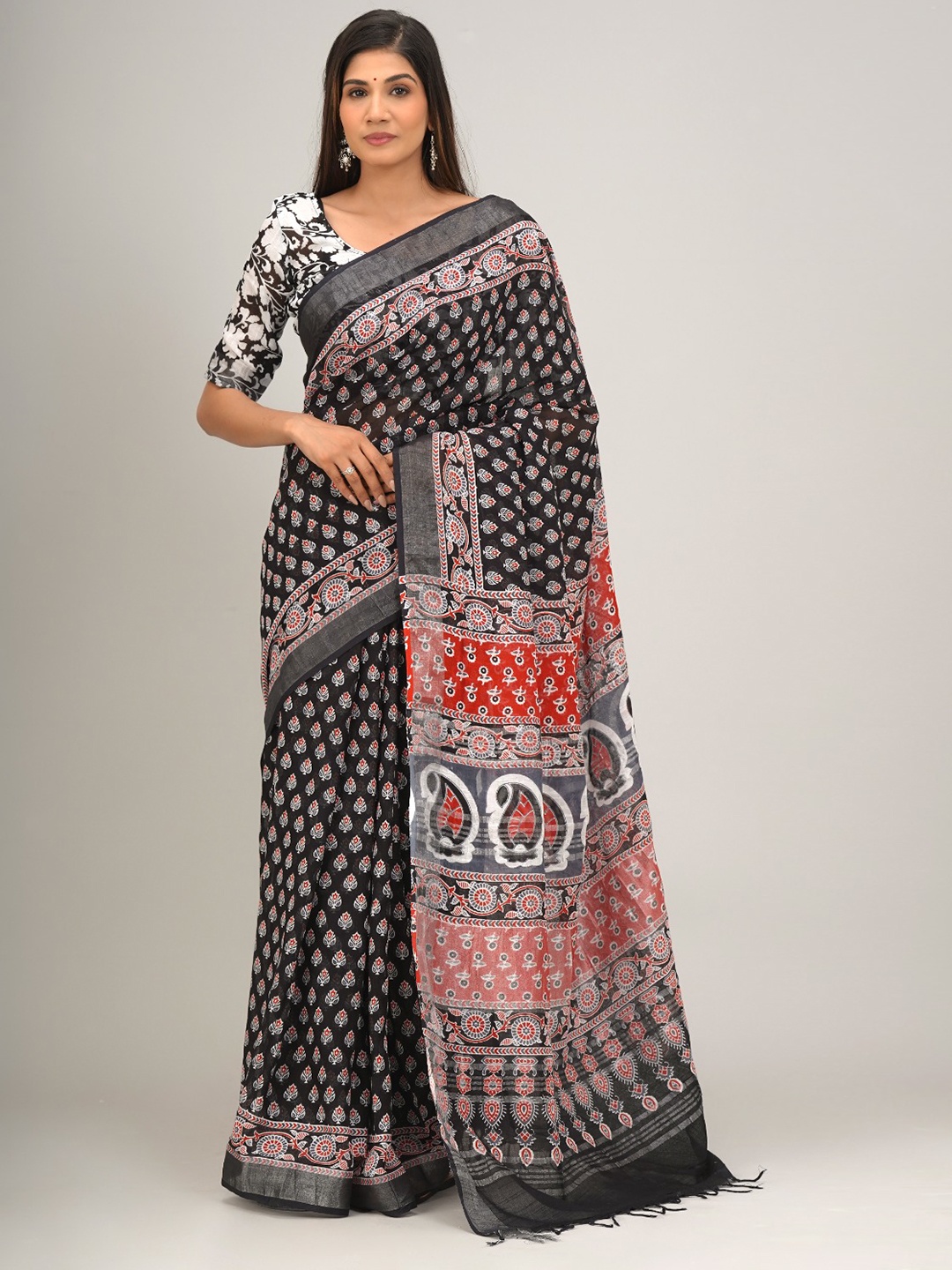 

JALTHER Ethnic Motifs Block Printed Zari Cotton Linen Saree, Black