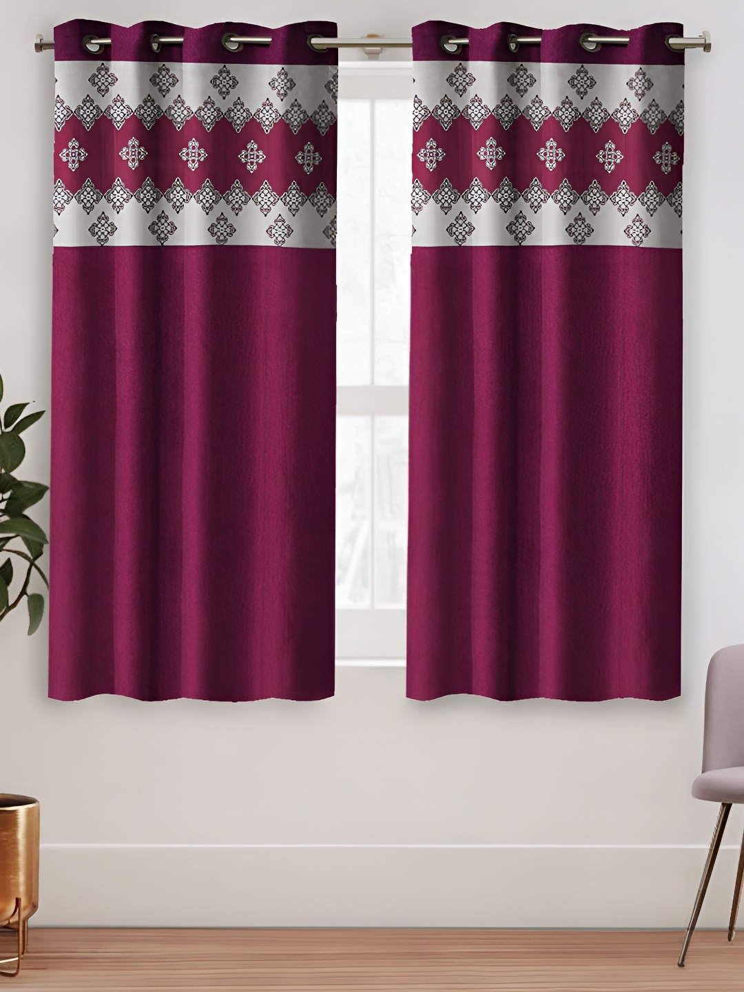 

Aura Maroon & White 2 Pieces Ethnic Motifs Printed Room Darkening Window Curtains