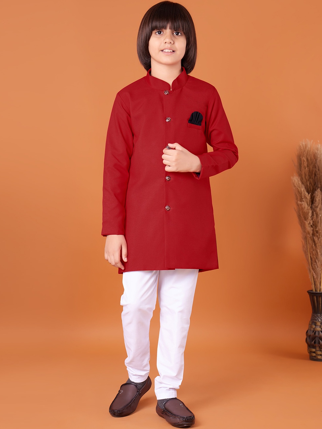 

BAESD Boys Mandarin collar long sleeves Regular Kurta with Pyjamas, Red