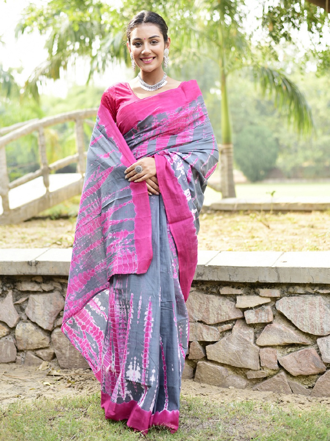 

Sanganeri Print Tie and Dye Pure Cotton Bagru Saree, Pink