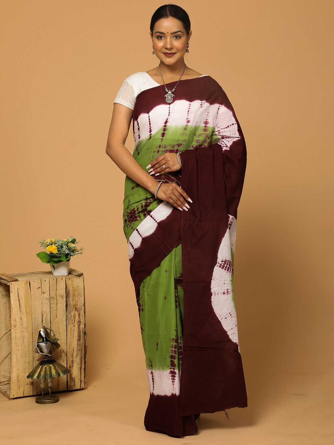 

Sanganeri Print Tie And Dye Pure Cotton Ikat Saree, Green