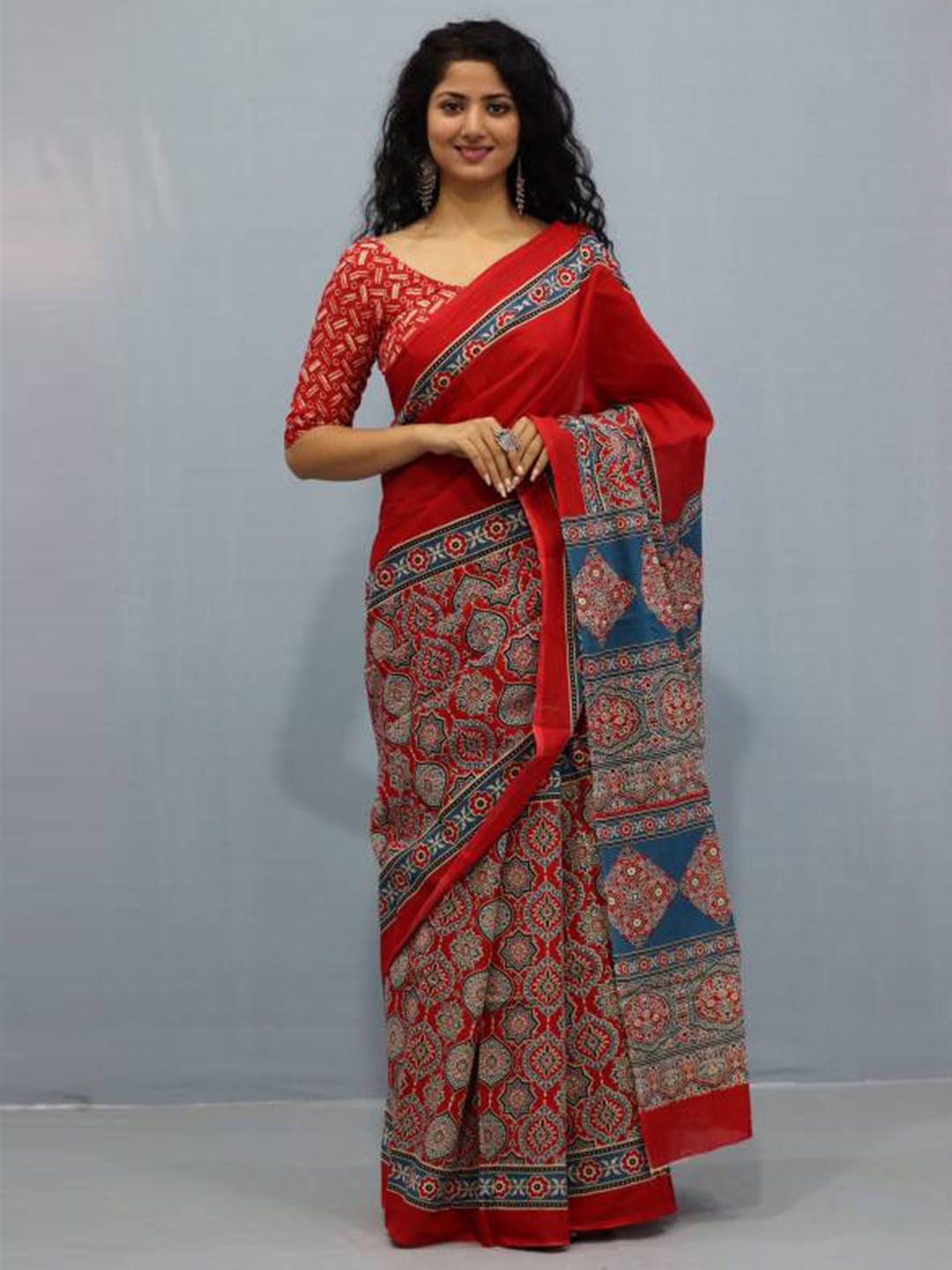 

Sanganeri Printed Ethnic Motifs Pure Cotton Bagru Saree, Red