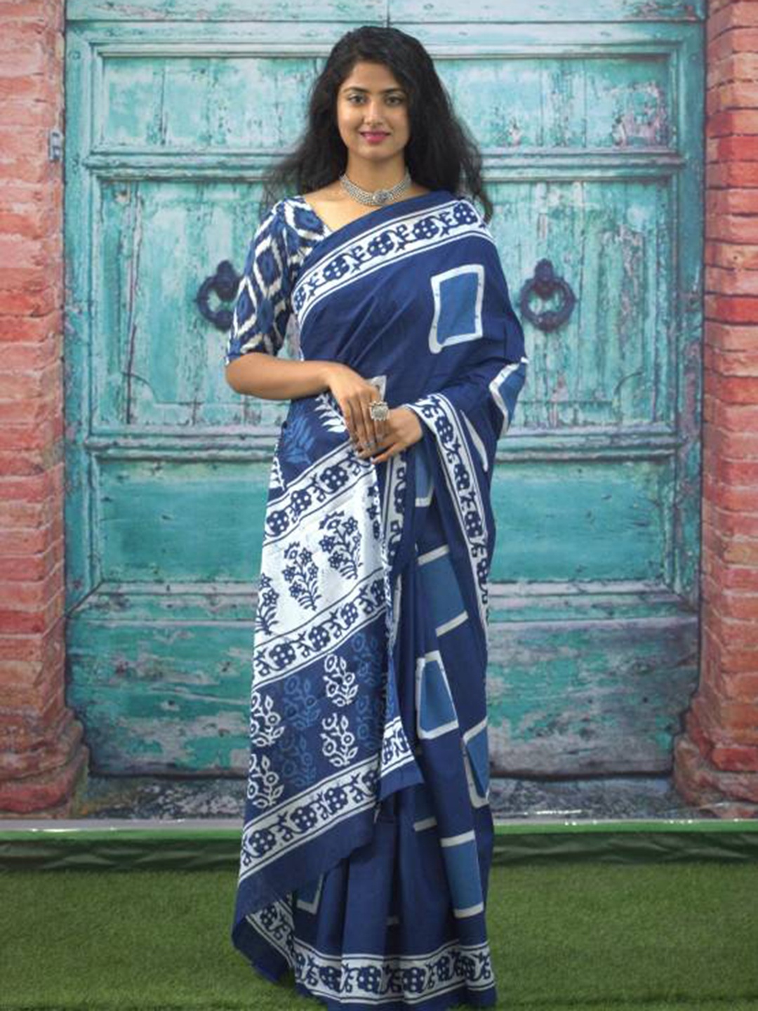 

Sanganeri Print Floral Printed Mulmul Cotton Bagru Saree, Blue