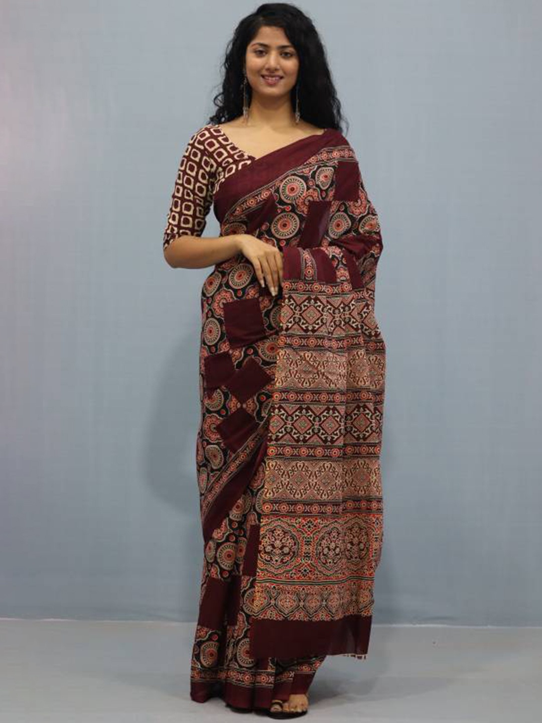 

Sanganeri Print Geometric Printed Pure Cotton Bandhani Saree, Maroon