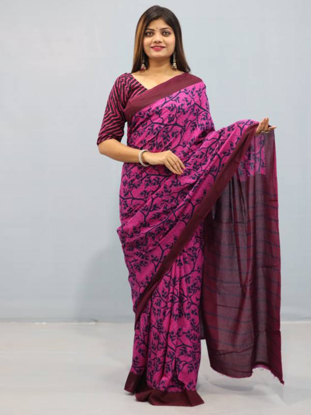 

Sanganeri Print Floral Printed Pure Cotton Bagru Saree, Pink