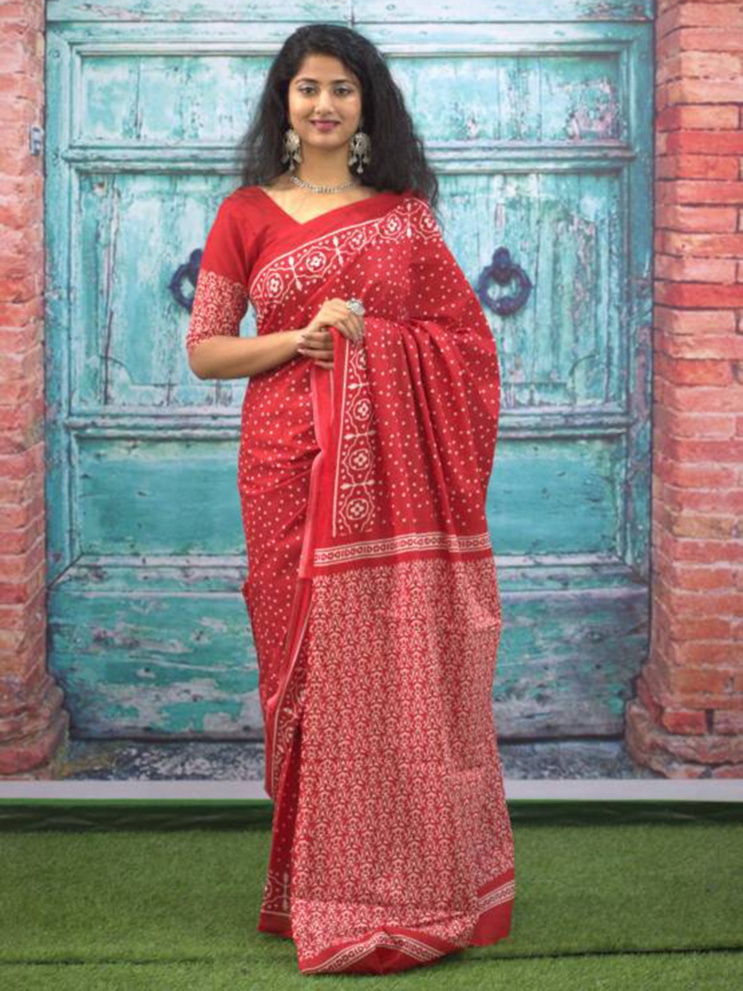 

Sanganeri Print Polka Dot Pure Cotton Bagru Saree, Red