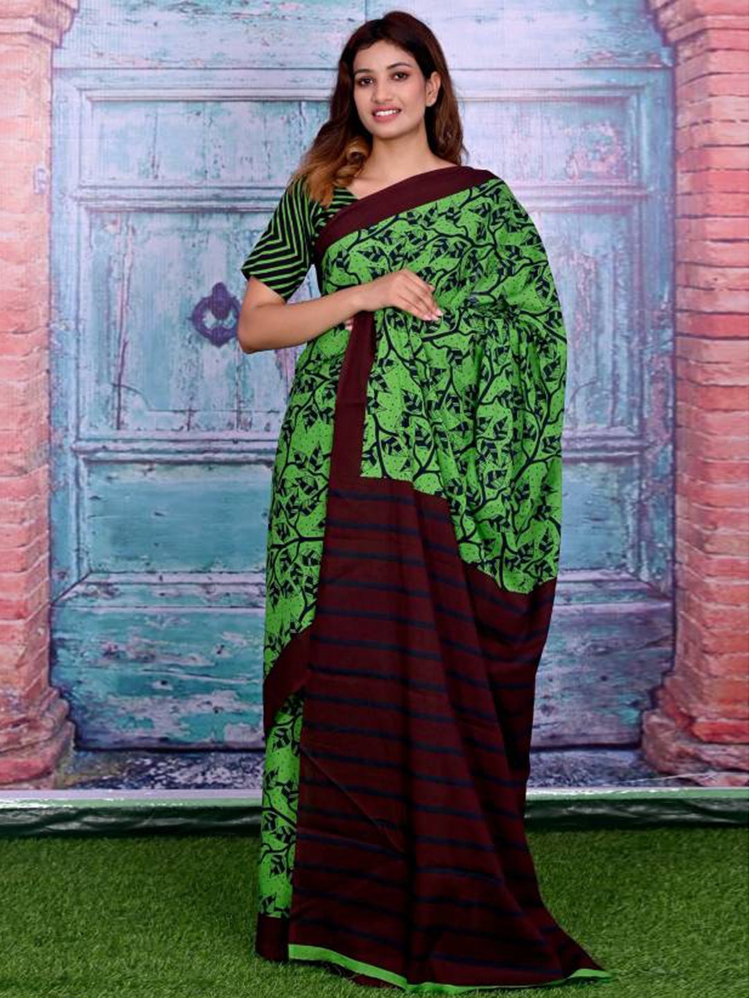 

Sanganeri Print Floral Printed Pure Cotton Bagru Saree, Green