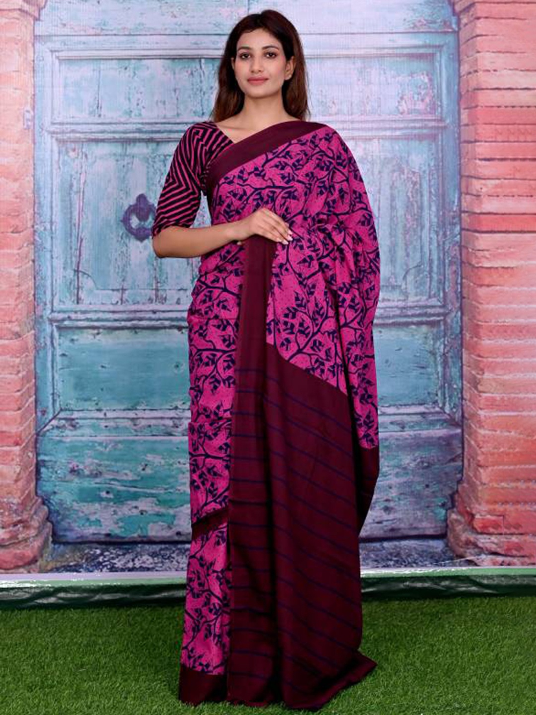 

Sanganeri Print Floral Print Pure Cotton Bagru Saree, Pink