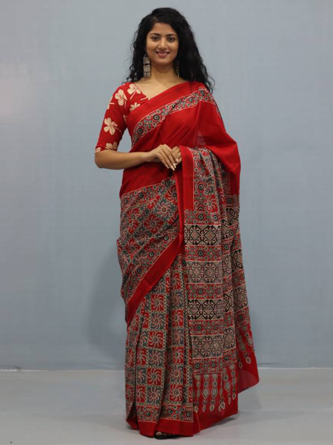 

Sanganeri Print Floral Print Pure Cotton Saree, Red