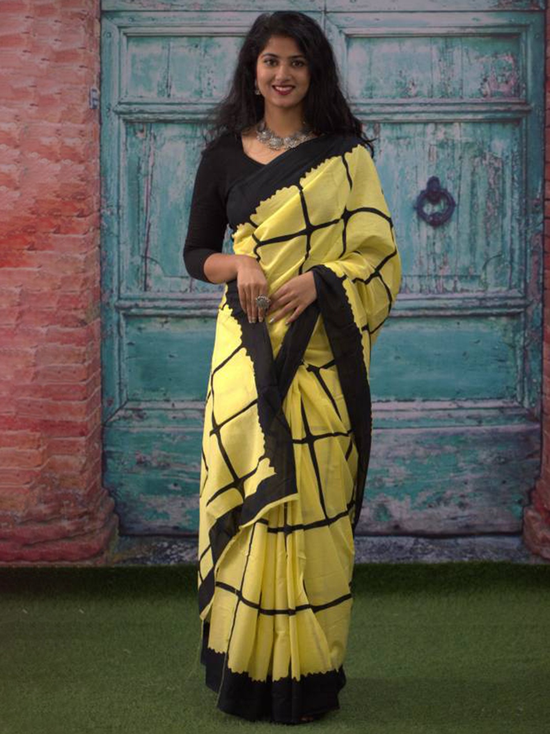 

Sanganeri Print Checked Pure Cotton Bagru Saree, Yellow