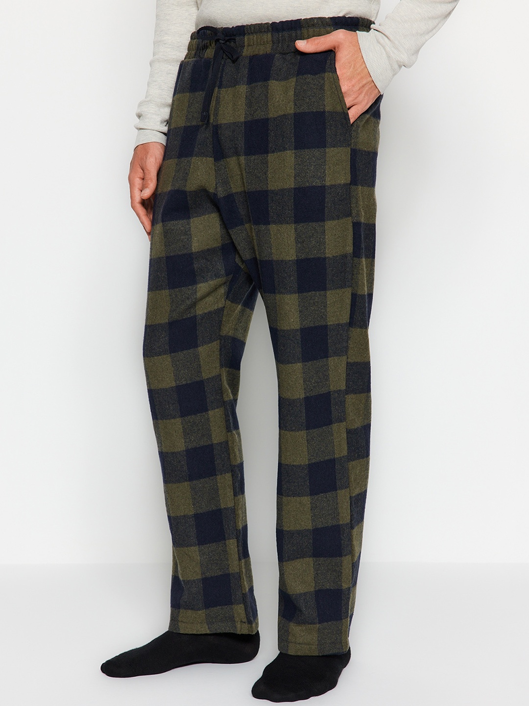 

Trendyol Men Checked Straight Lounge Pants, Navy blue