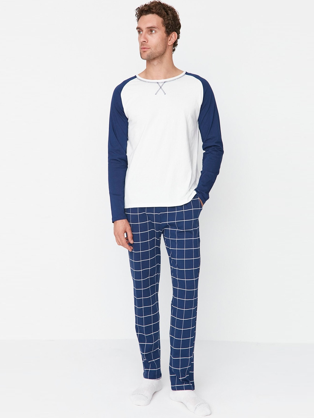 

Trendyol Colourblocked Pure Cotton Night suit, White