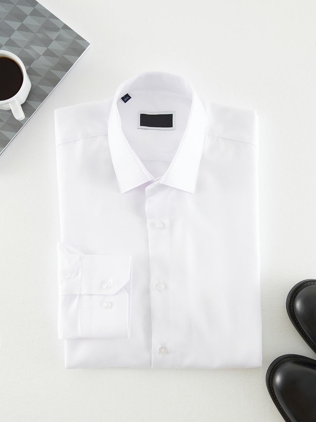 

Trendyol Spread Collar Casual Shirt, Na