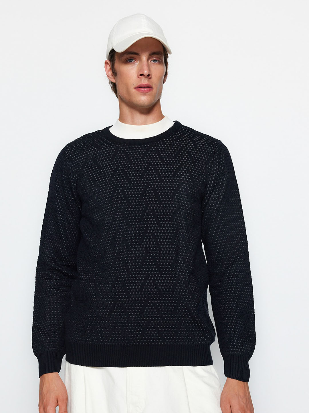 

Trendyol Geometric Printed Acrylic Pullover, Black