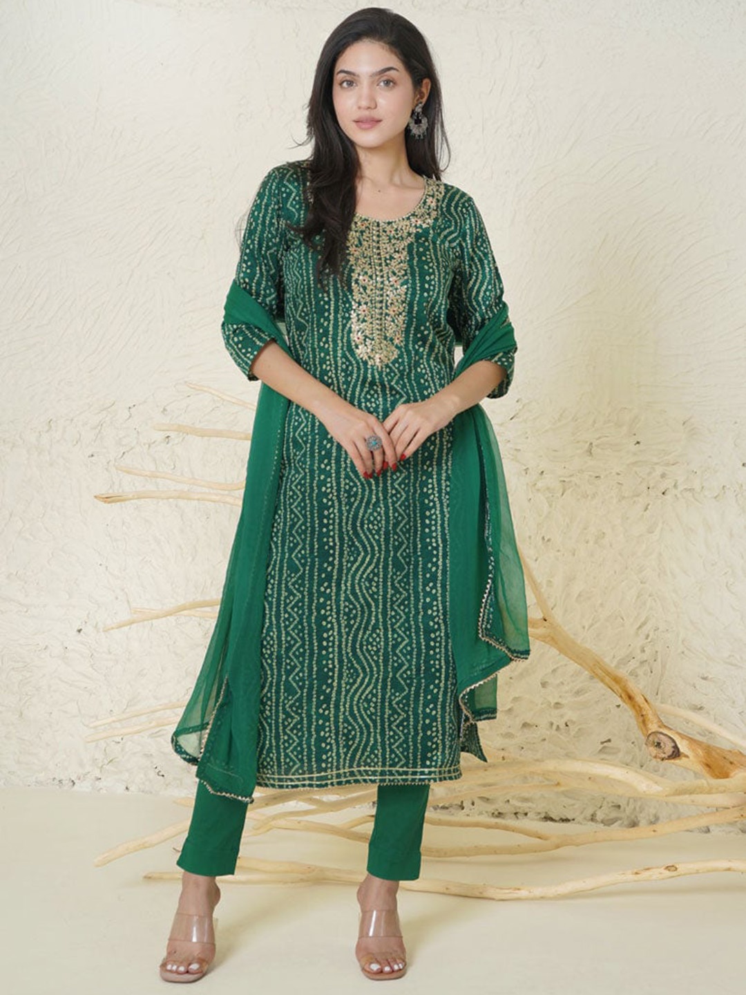 

KALINI Bandhani Printed Embroidered Regular Thread Work Kurta with Trousers & Dupatta, Green