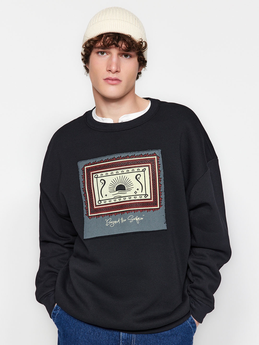 

Trendyol Graphic Printed Drop Shoulder Sleeves Pullover, Black