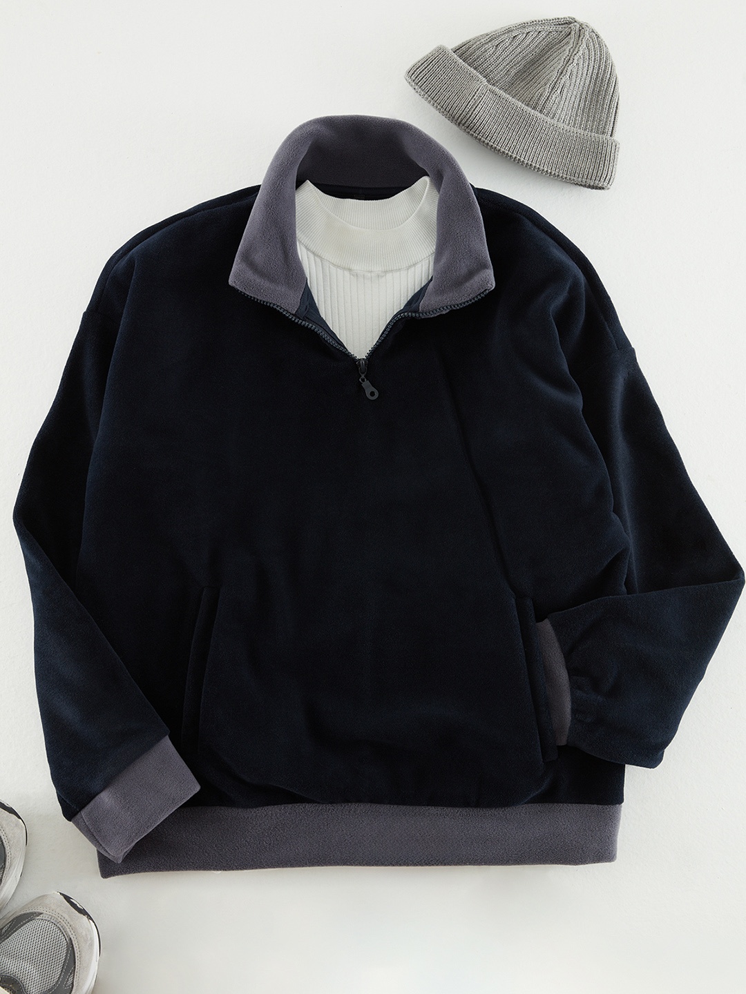 

Trendyol Mock Collar Sweatshirt, Black