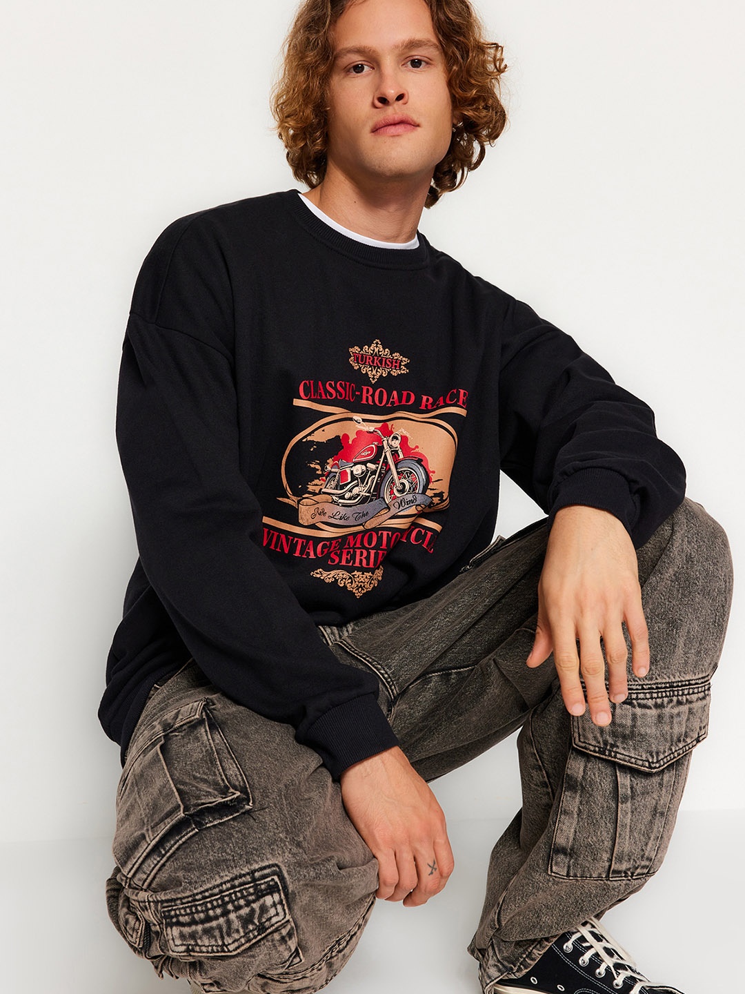 

Trendyol Graphic Printed Round Neck Pullover Sweatshirt, Black