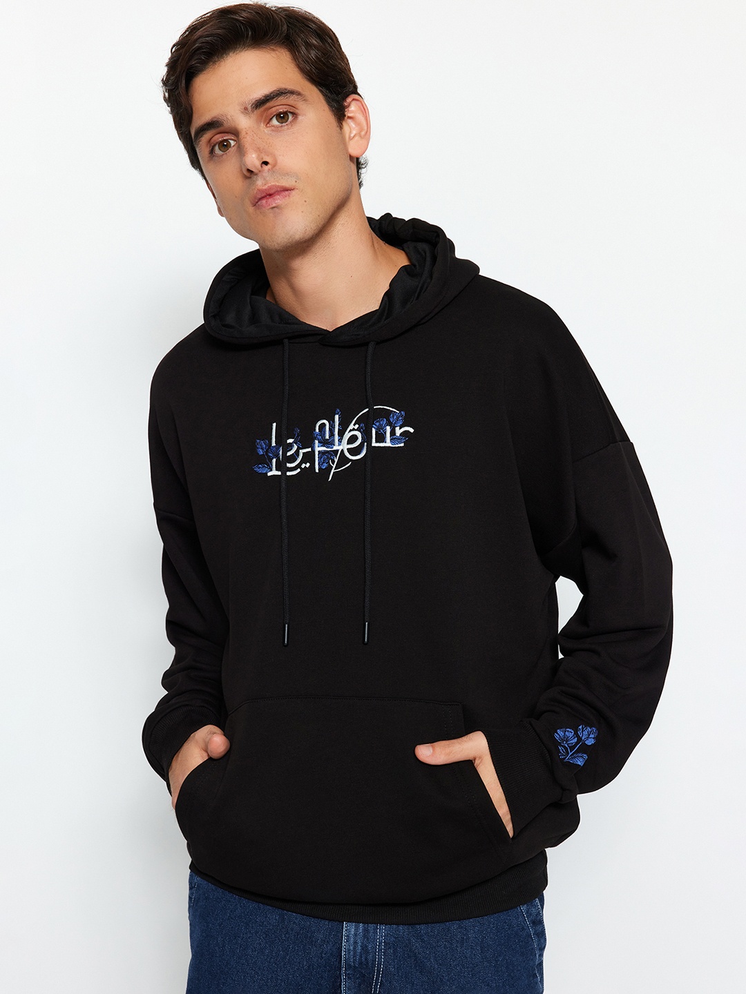 

Trendyol Embroidered Hooded Pullover, Black
