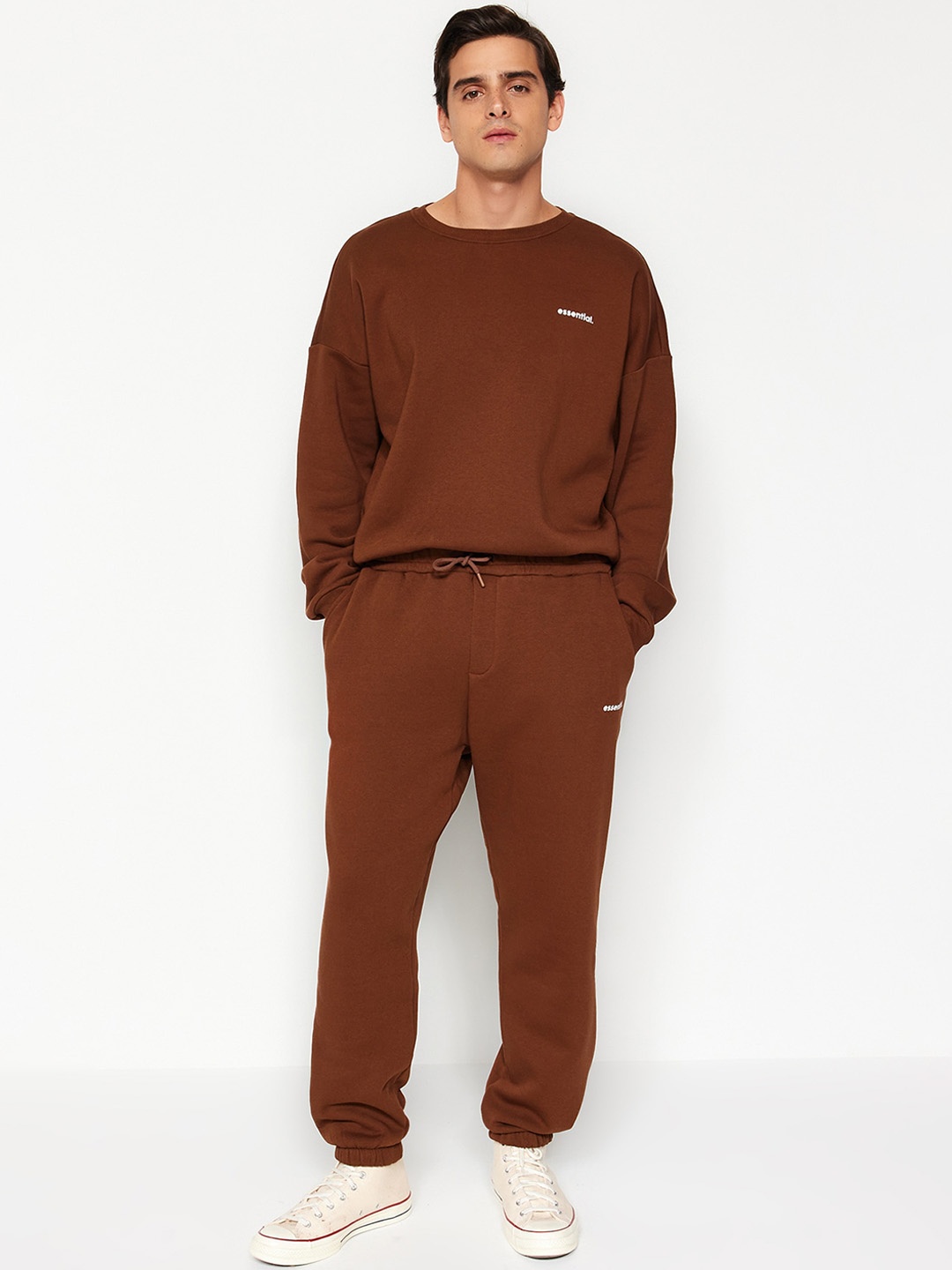 

Trendyol Round Neck Sweatshirt & Trackpant, Brown