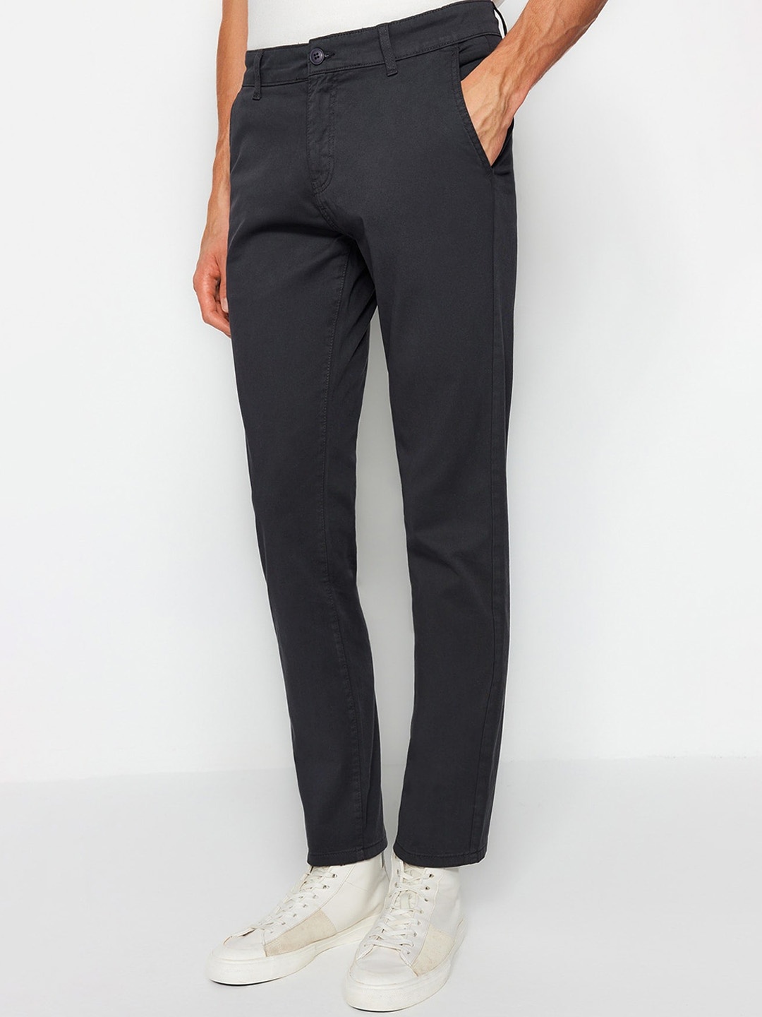 

Trendyol Men Mid-Rise Cotton Chinos Trouser, Black