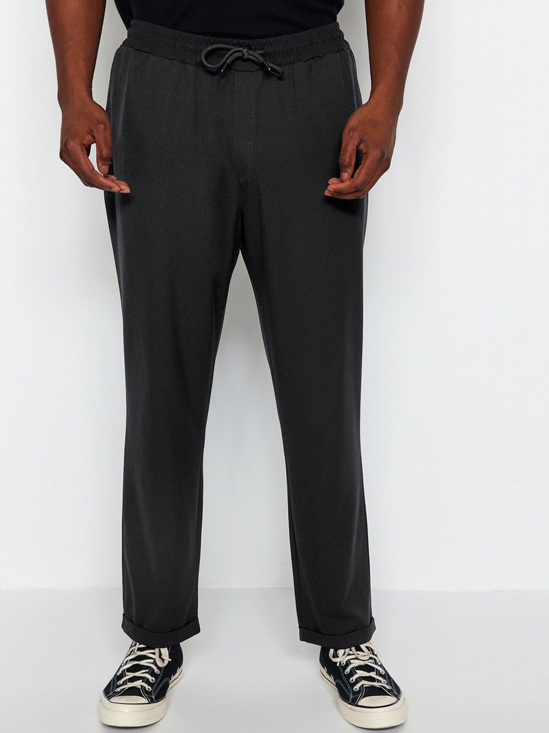 

Trendyol Men Mid-Rise Regular Trouser, Black